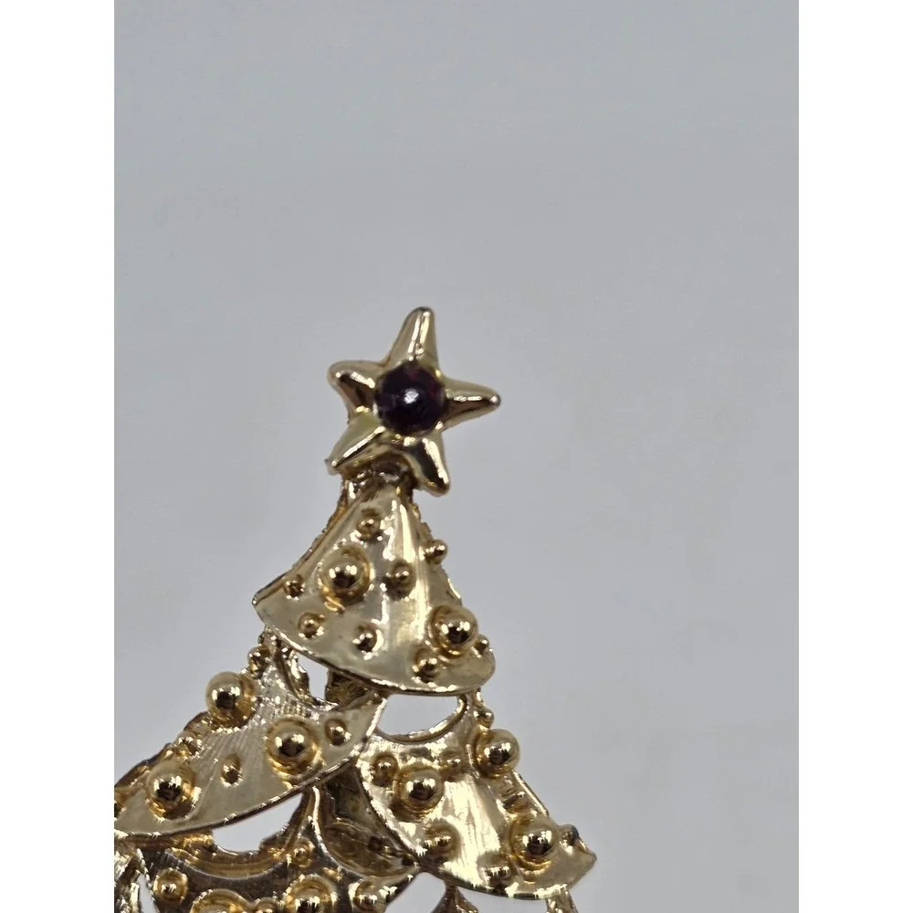 Vintage Gold Tone Christmas Tree Brooch Red Rhinestone Star Holiday Pin 2.5